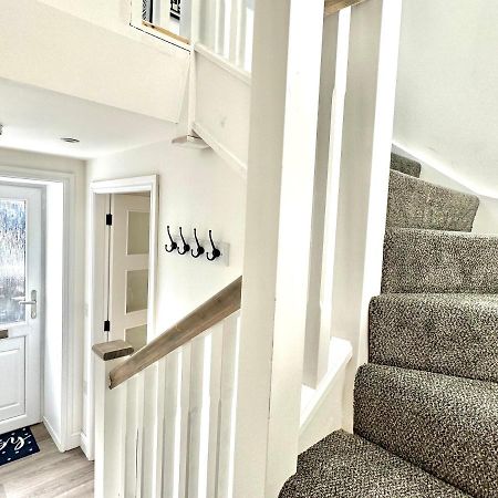 Central, Stylish - 2 Bed Property, The Stable @ Warrenfield, Free Wifi & Parking أوركني المظهر الخارجي الصورة