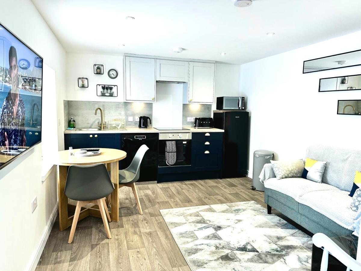 Central, Stylish - 2 Bed Property, The Stable @ Warrenfield, Free Wifi & Parking أوركني المظهر الخارجي الصورة
